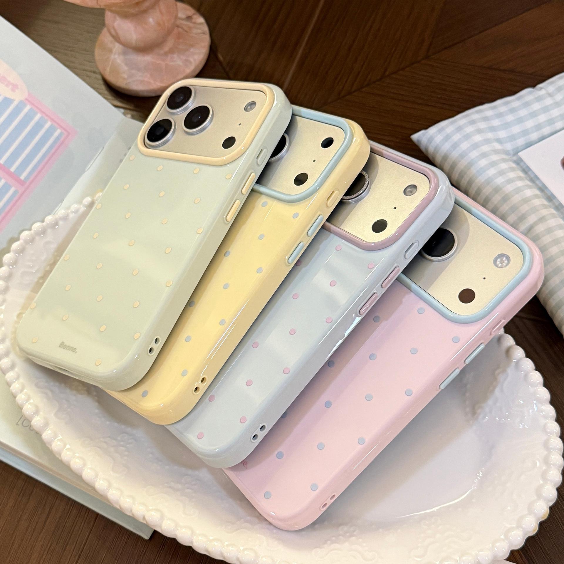 INS Koreanische Polka Dots Can – Apple Iphone 15 Bewertung und Preis